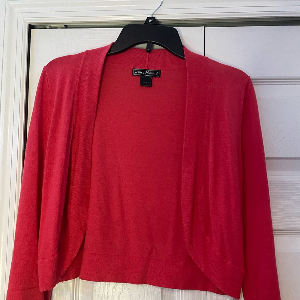 RED JESSICA HOWARD CARDIGAN SIZE MEDIUM